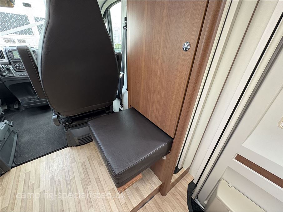 LMC Cruiser Premium T 681 G